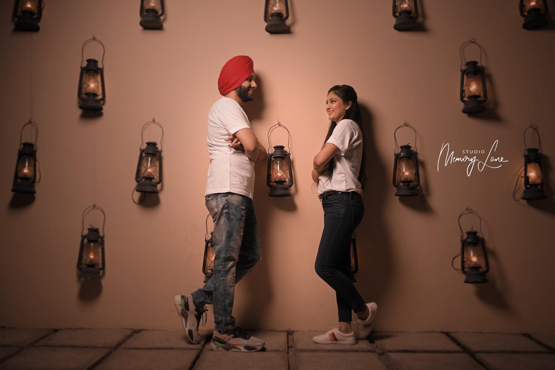 Stylish pre wedding photography Punjab | Look at me love!