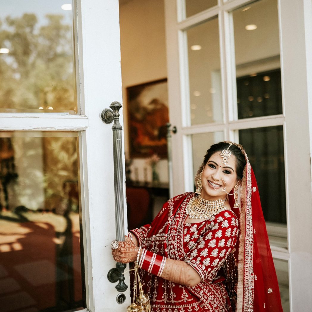 11 Bridal Poses With Dupatta To Add In Your Wedding Album