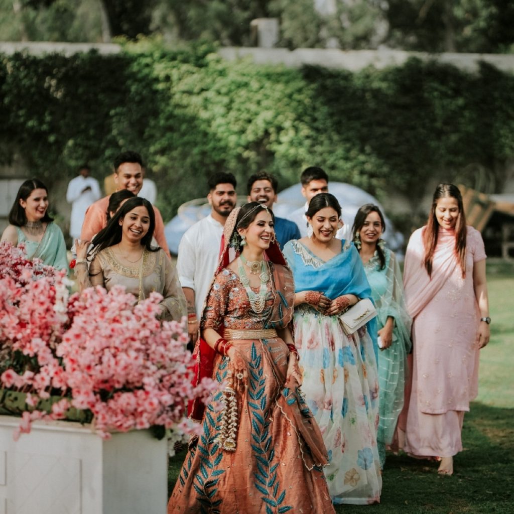 How and why to plan destination wedding- family shot